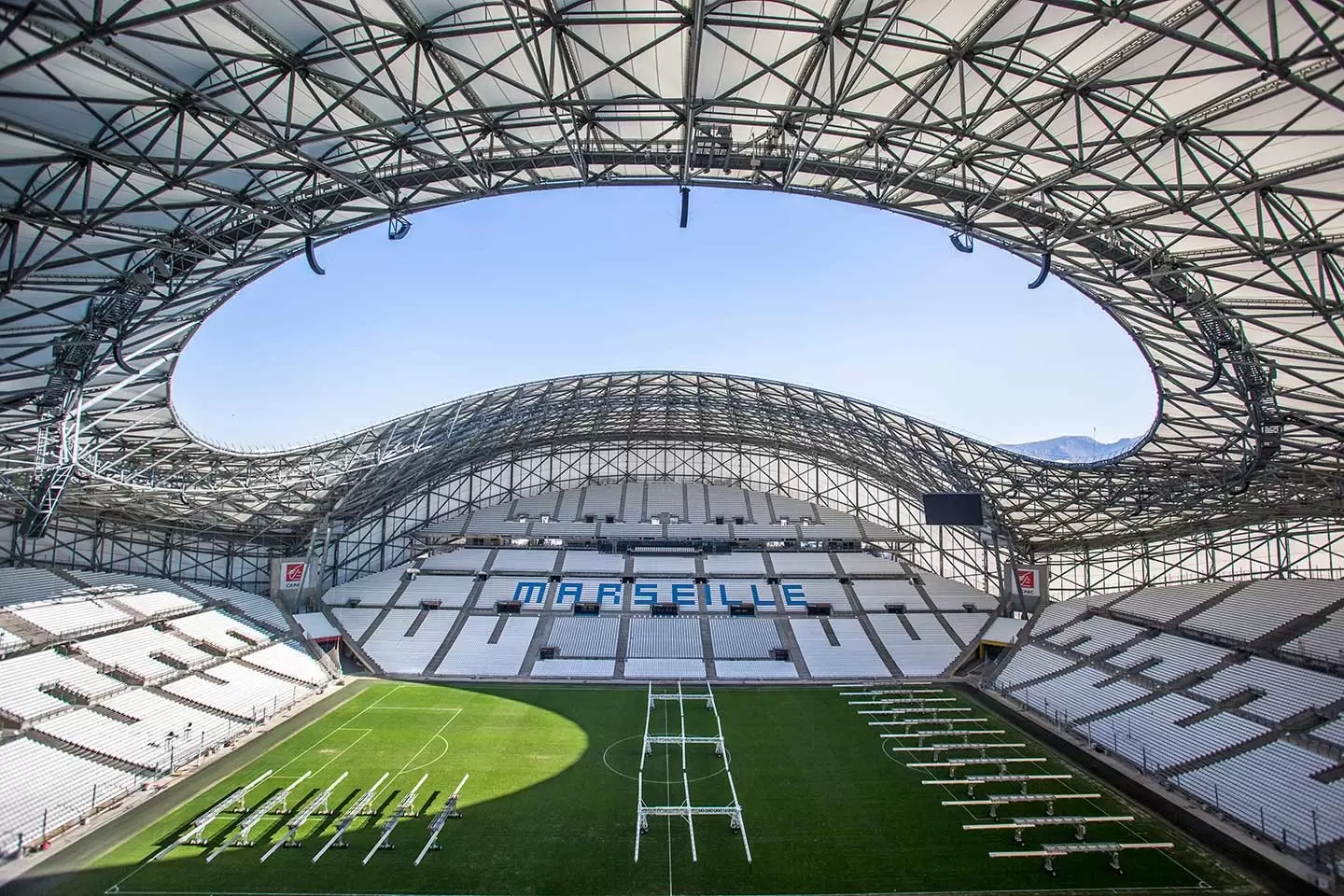 Stade Vélodrome: Meeting Point for Football Enthusiasts in Marseille
